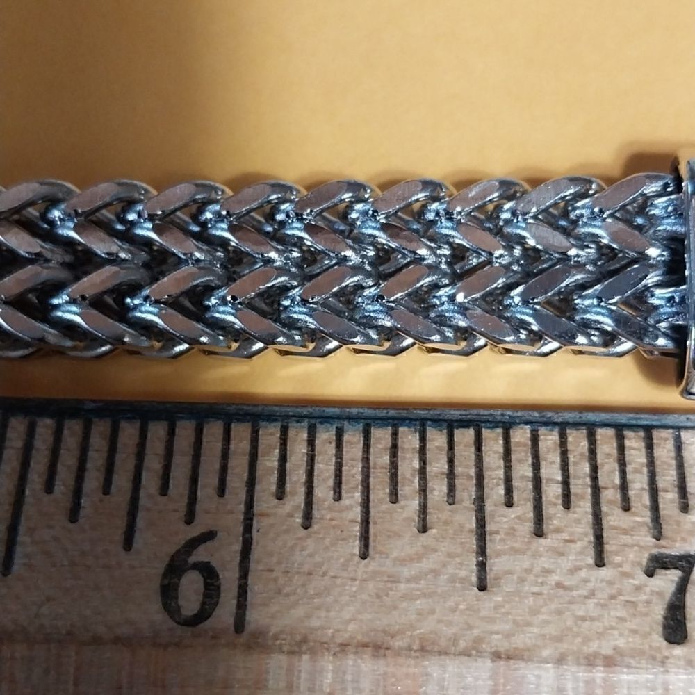 Silver Magnetic Herringbone Bracelet..New - Picture 5 of 7